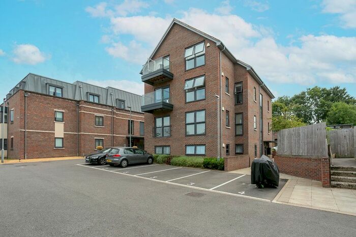 2 Bedroom Flat To Rent In Birch Walk, Aspen Place, Bushey, Hertfordshire, WD23
