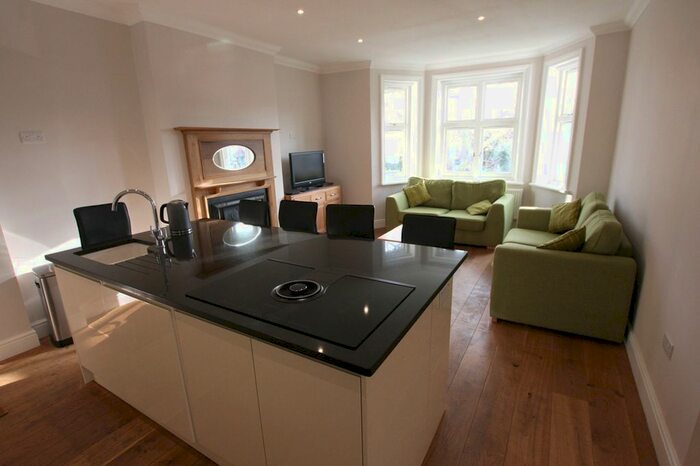 6 Bedroom Semi-Detached House To Rent In Westcombe Park Road, London, SE3