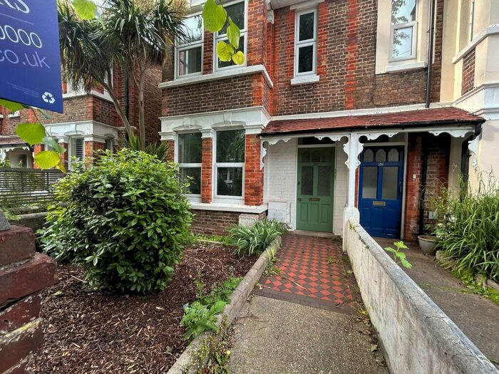 1 Bedroom Flat To Rent In Browning Road, Worthing, BN11