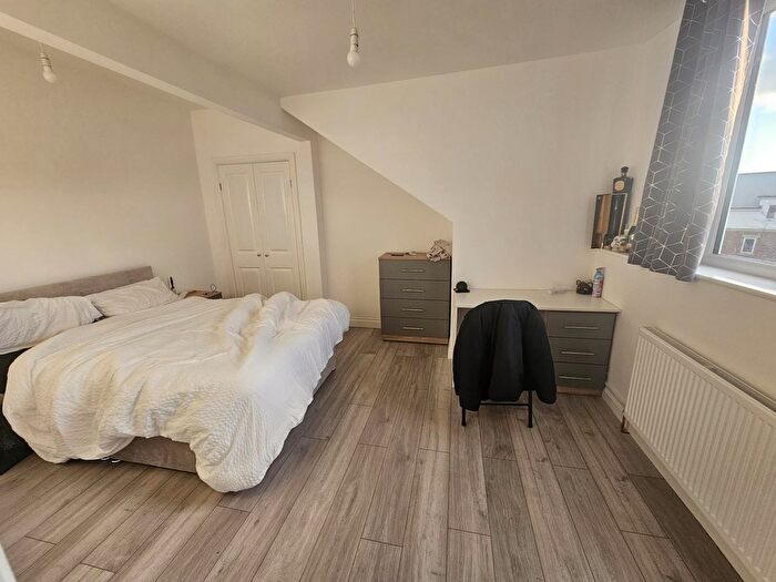 3 Bedroom Semi-Detached House To Rent In John Street, Leeds, LS6