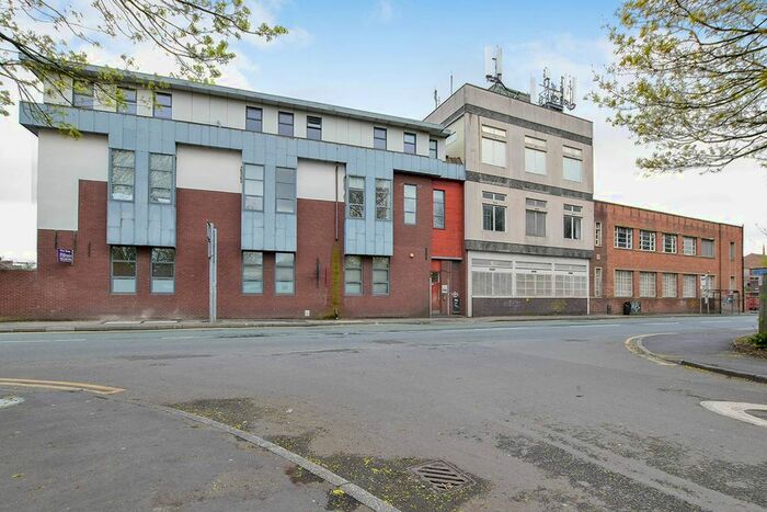 1 Bedroom Flat To Rent In Dickenson Road, Manchester, Greater Manchester, M14