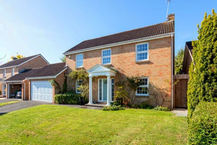 4 Bedroom Detached House To Rent In Burdock Close Goodworth Clatford, SP11