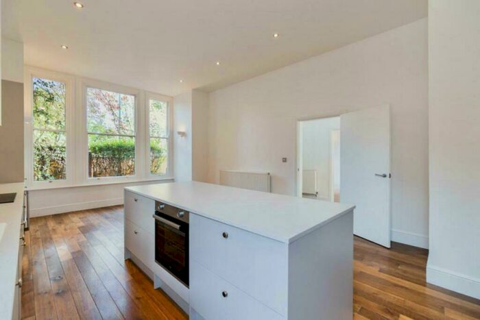 3 Bedroom Apartment To Rent In Magdala Road, Mapperley, Nottingham, NG3