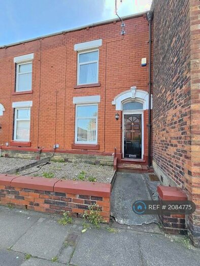 2 Bedroom Terraced House To Rent In Moston Lane, Manchester, M40