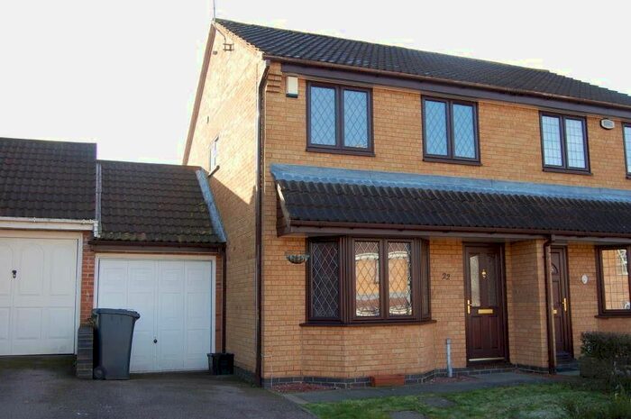 3 Bedroom Semi-Detached House To Rent In Lambourne Drive, Bushmead, Luton LU2