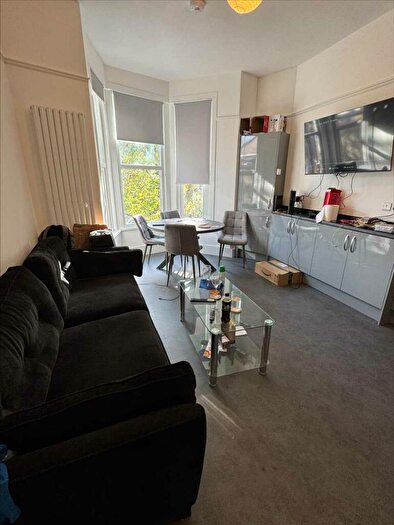4 Bedroom Apartment To Rent In Lisson Grove, Plymouth, PL4