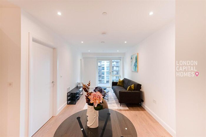1 Bedroom Apartment To Rent In Ellipse House, Eden Place, London, E16