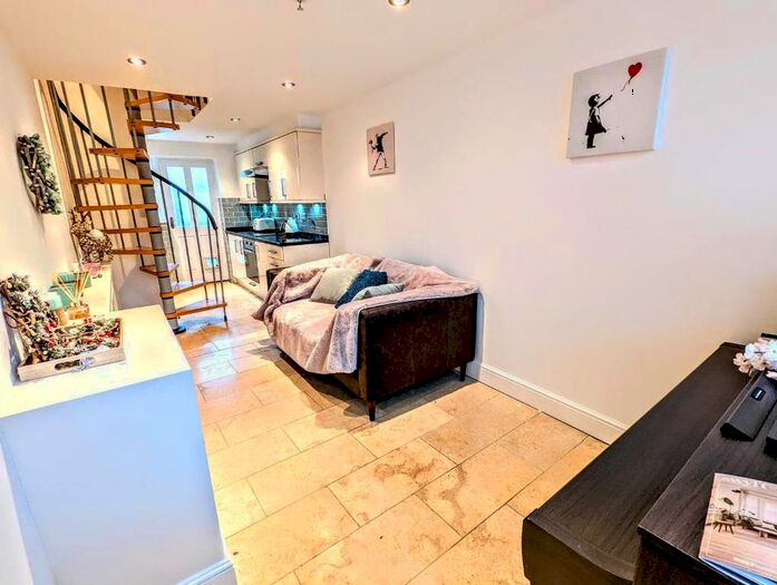 2 Bedroom Terraced House To Rent In South Park Road, Wimbledon, London SW19