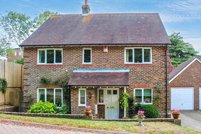 4 Bedroom Detached House For Sale In Lodge Close, Lewes, BN7