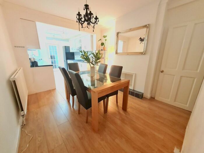 2 Bedroom End Of Terrace House To Rent In Dover Street, Maidstone, ME16