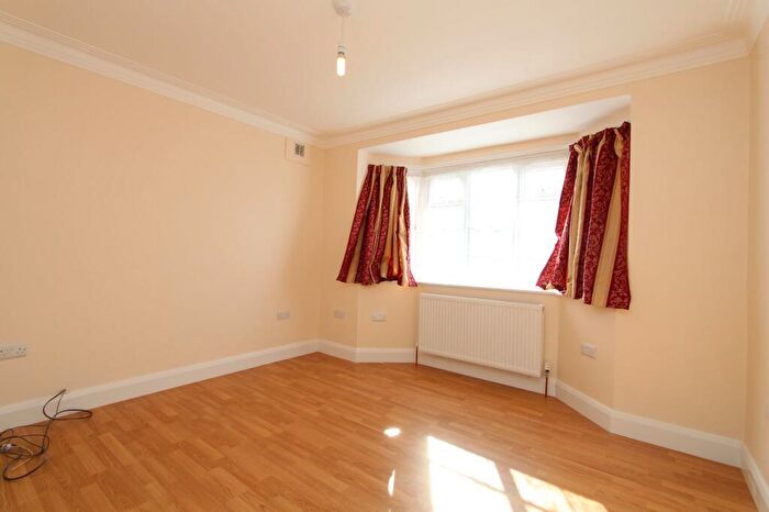 2 Bedroom Apartment To Rent In College Hill Road, Harrow, HA3
