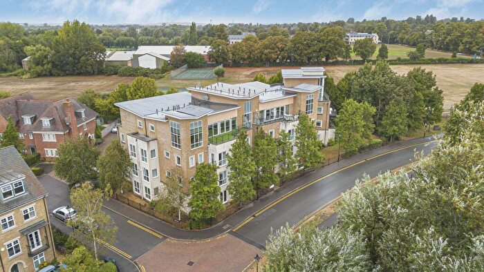 3 Bedroom Flat For Sale In Elizabeth Jennings Way, Summertown, OX2