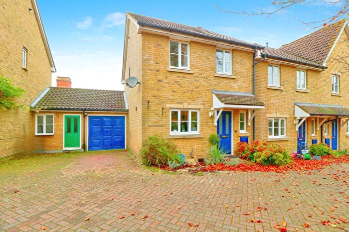 3 Bedroom End Of Terrace House For Sale In Chestnut Close, Chartham, CT4