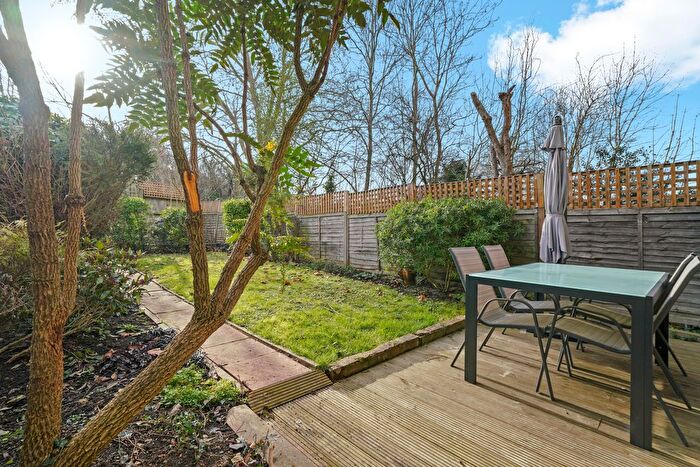 1 Bedroom Maisonette To Rent In Priory Road, London, N8