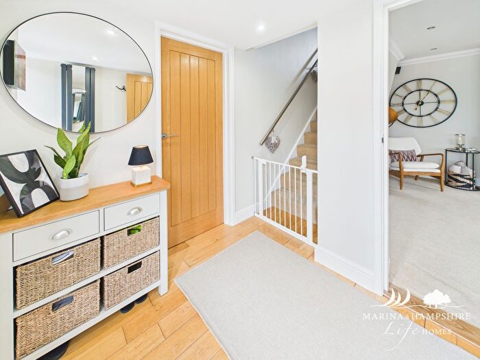 4 Bedroom Detached House For Sale In Bellair Rd, Havant, PO9