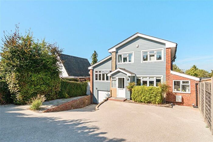 4 Bedroom Detached House For Sale In Leaves Green Road, Keston, BR2