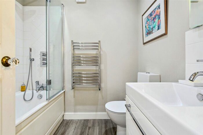 2 Bedroom Flat For Sale In Draycott Place, Chelsea, SW3