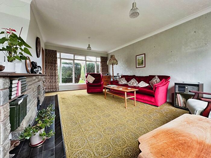 3 Bedroom Detached House For Sale In Canford Crescent, Codsall, Wolverhampton, WV8