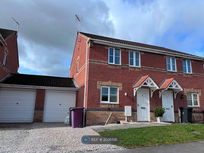 3 Bedroom Semi-Detached House To Rent In Cherry Tree Drive, Creswell, Worksop, S80