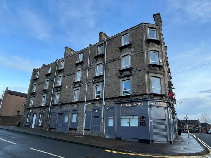 2 Bedroom Flat To Rent In Clepington Street, Dundee, DD3