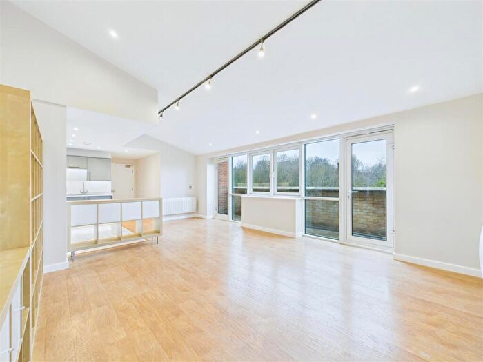 2 Bedroom Flat For Sale In Ecclesall Road, Sheffield, S11