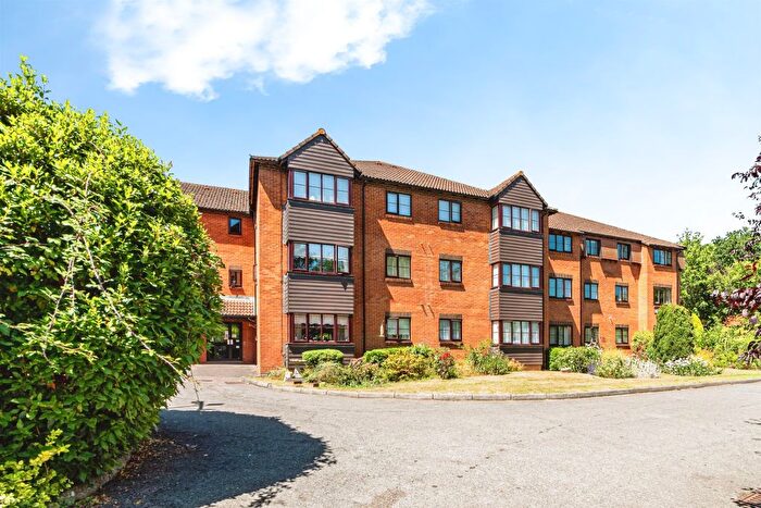 1 Bedroom Flat For Sale In Oakfields, Lychpit, Basingstoke, RG24
