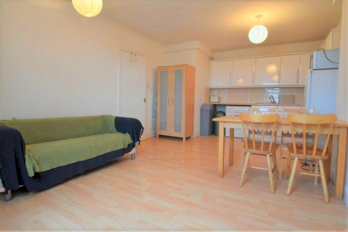 2 Bedroom Apartment To Rent In Stoke Newington High Street, London, N16