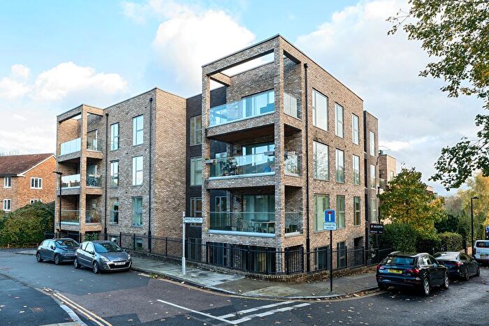 3 Bedroom Flat For Sale In Green Dale, London, SE5