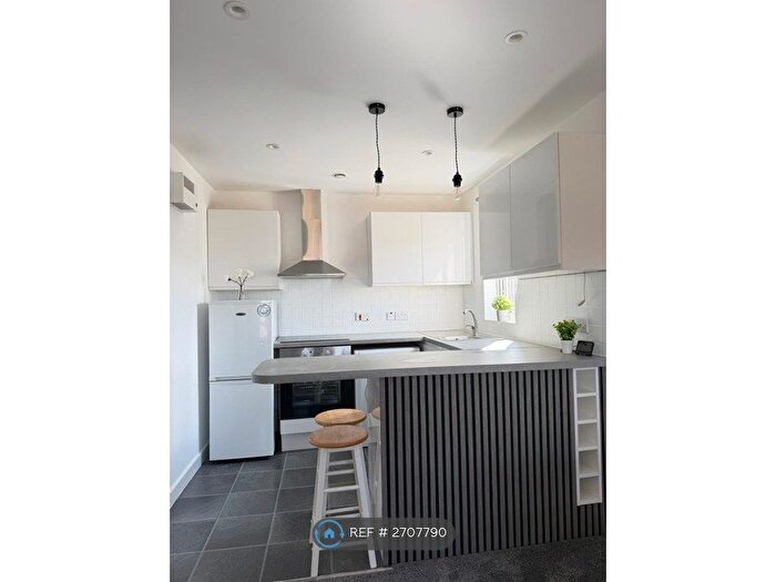 1 Bedroom Flat To Rent In Tilehurst, Reading, RG31