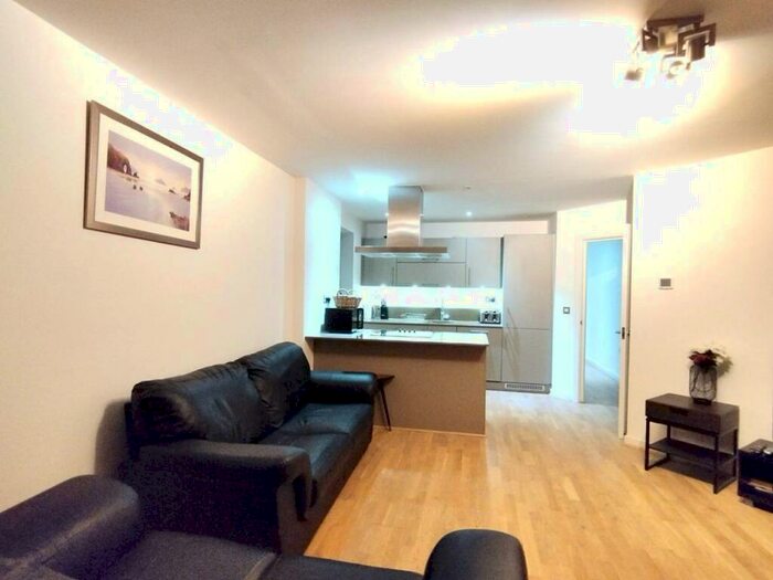 3 Bedroom Flat To Rent In Eden Apartments, E14