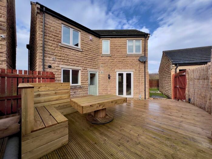 4 Bedroom Detached House To Rent In Long Pye Close, Woolley Grange, Barnsley, West Yorkshire, S75