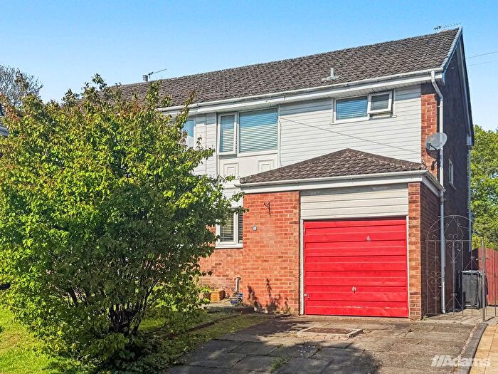 3 Bedroom Semi Detached House For Sale In Grosvenor Road, Farnworth, Widnes, WA8