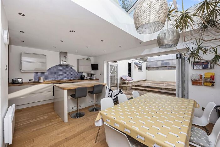 5 Bedroom Semi-Detached House For Sale In Hillcrest, Westdene, Brighton, BN1