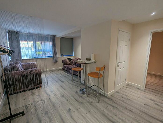 1 Bedroom Flat To Rent In Station Road, Kettering, NN15