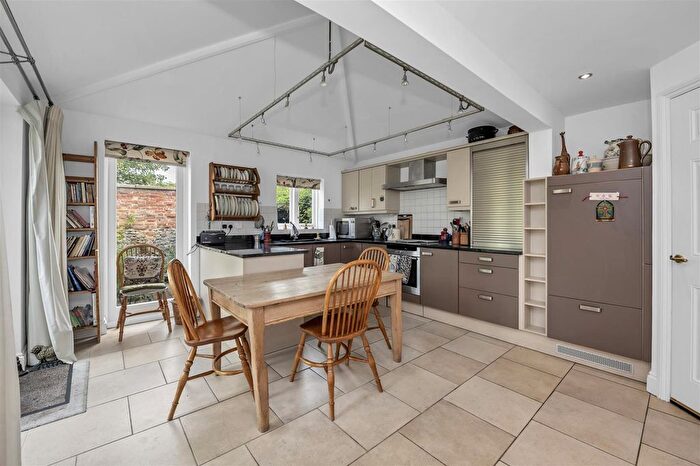 3 Bedroom Town House For Sale In Schoolhall Lane, Bury St. Edmunds, IP33