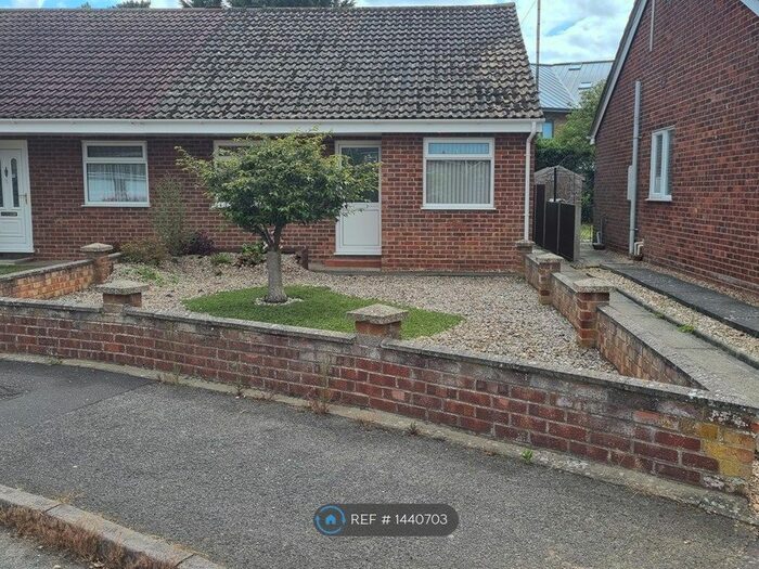 2 Bedroom Bungalow To Rent In Sapwell Close, Norwich, NR11