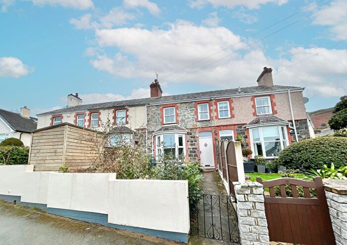 3 Bedroom Terraced House For Sale In Mount Road, Llanfairfechan, LL33