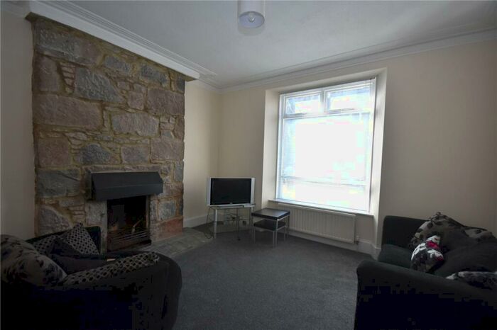 2 Bedroom Flat To Rent In Elmbank Road, Aberdeen, AB24