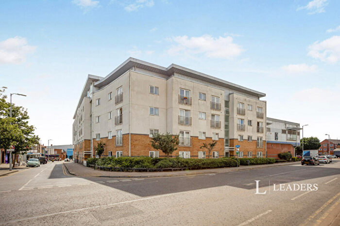 2 Bedroom Flat To Rent In Fennel Street, Loughborough, Leicestershire, LE11