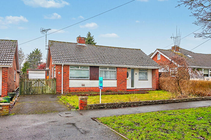 3 Bedroom Detached Bungalow For Sale In Blendon Drive, Andover, SP10