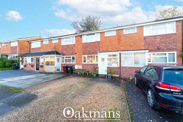 3 Bedroom Terraced House For Sale In Willow Close, Bromsgrove, Worcestershire, B61