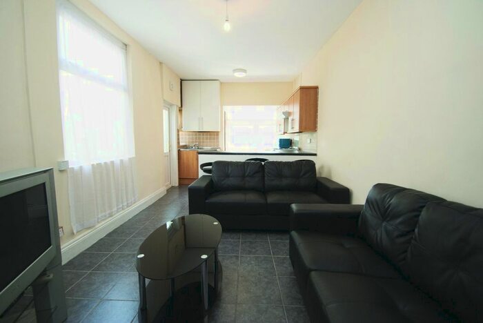 5 Bedroom Terraced House To Rent In Malefant Street, Cathays CF24