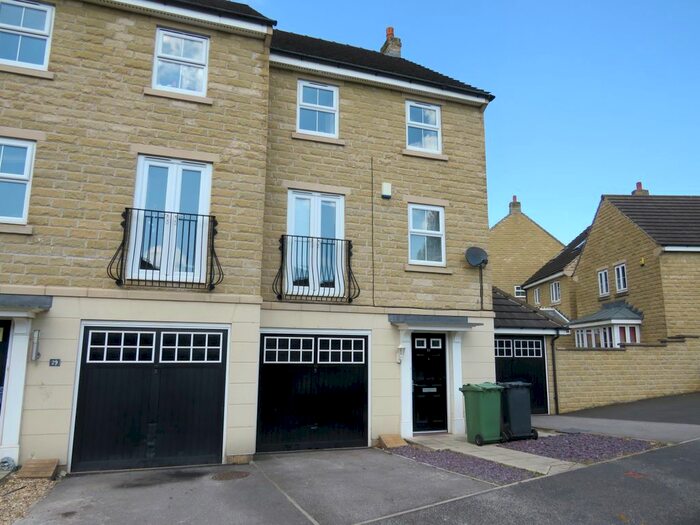 3 Bedroom Property To Rent In Jilling Ing Park, Earlsheaton, Dewsbury, WF12
