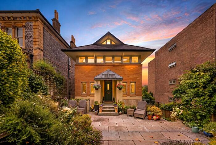 4 Bedroom Detached House For Sale In Leigh Woods, Bristol, BS8