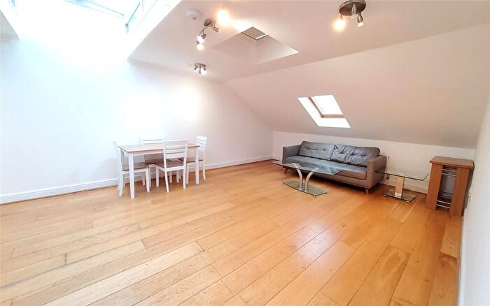Apartment To Rent In The Broadway, Stanmore, HA7