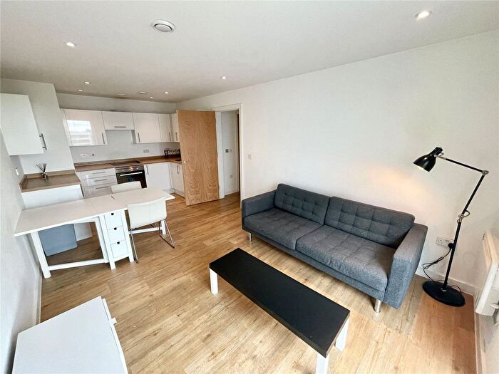 2 Bedroom Flat To Rent In Eastbank, Advert Way, Manchester, M4