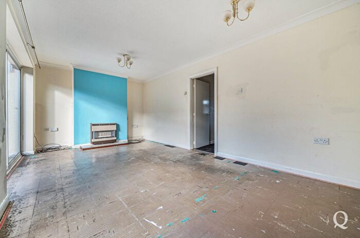 3 Bedroom Terraced House For Sale In Lonsdale Drive, Gillingham, Kent, ME8