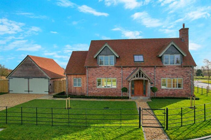4 Bedroom Detached House For Sale In Williams Orchard, Duck Lane, Welford On Avon, CV37
