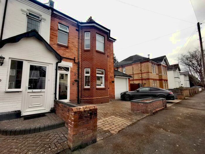 5 Bedroom House To Rent In Richmond Wood Road, Bournemouth, BH8