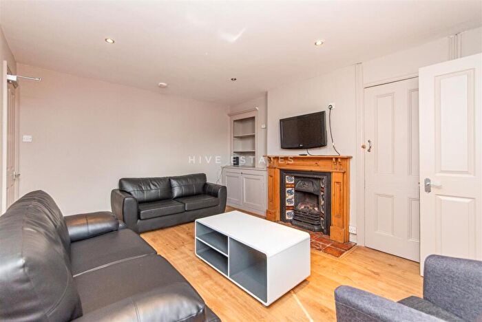 5 Bedroom Flat To Rent In Oakland Road, Jesmond, Newcastle Upon Tyne, NE2